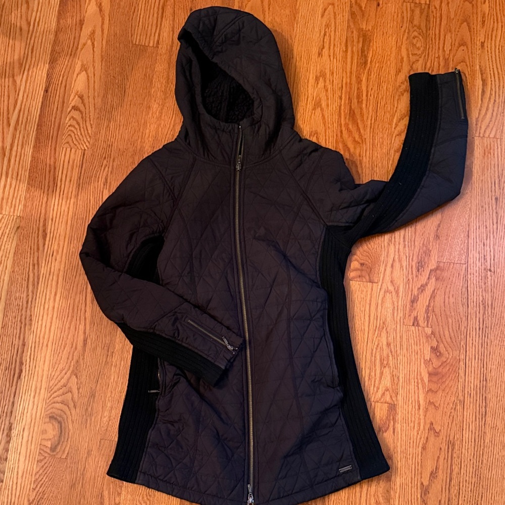 Prana Women's Black Quilted Activity Jacket size SMALL